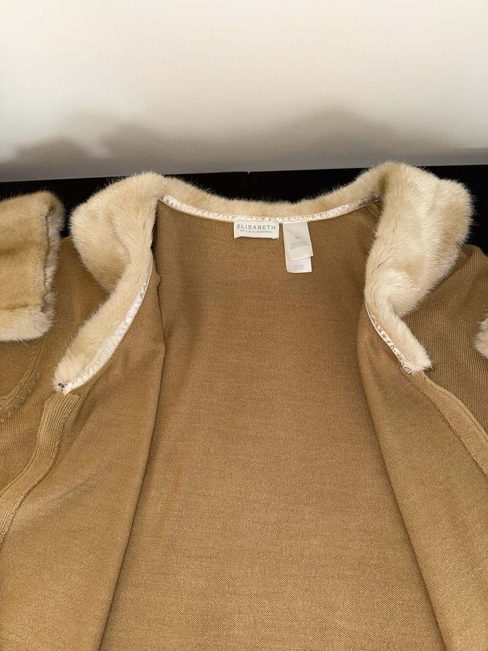 Vintage Y2K Elisabeth by Liz Claiborne Camel Faux Fur Trim Cardigan Sweater-2X - Picture 5 of 6
